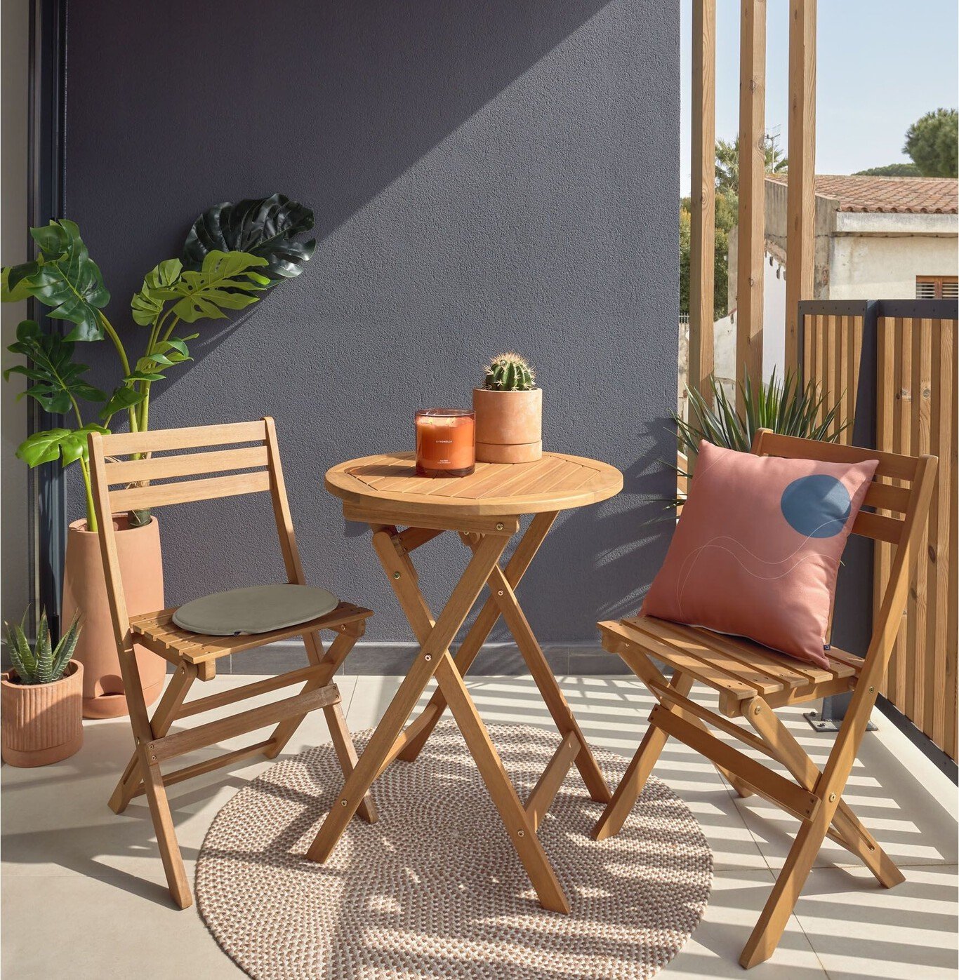 Mesa y sillas para terraza